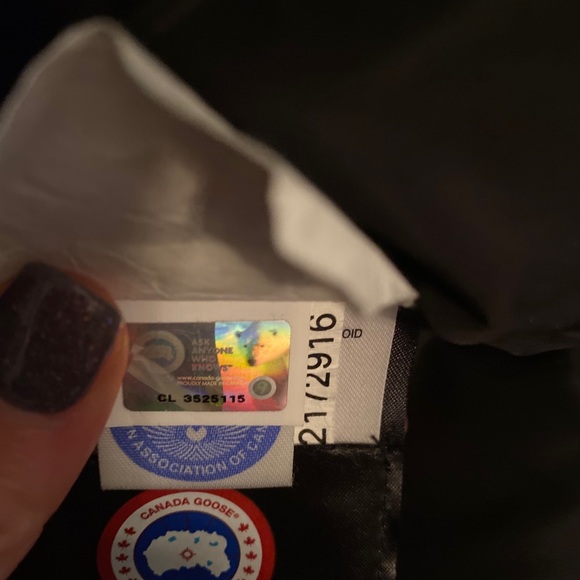 Canada Goose Montebello Parka - Picture 4 of 6